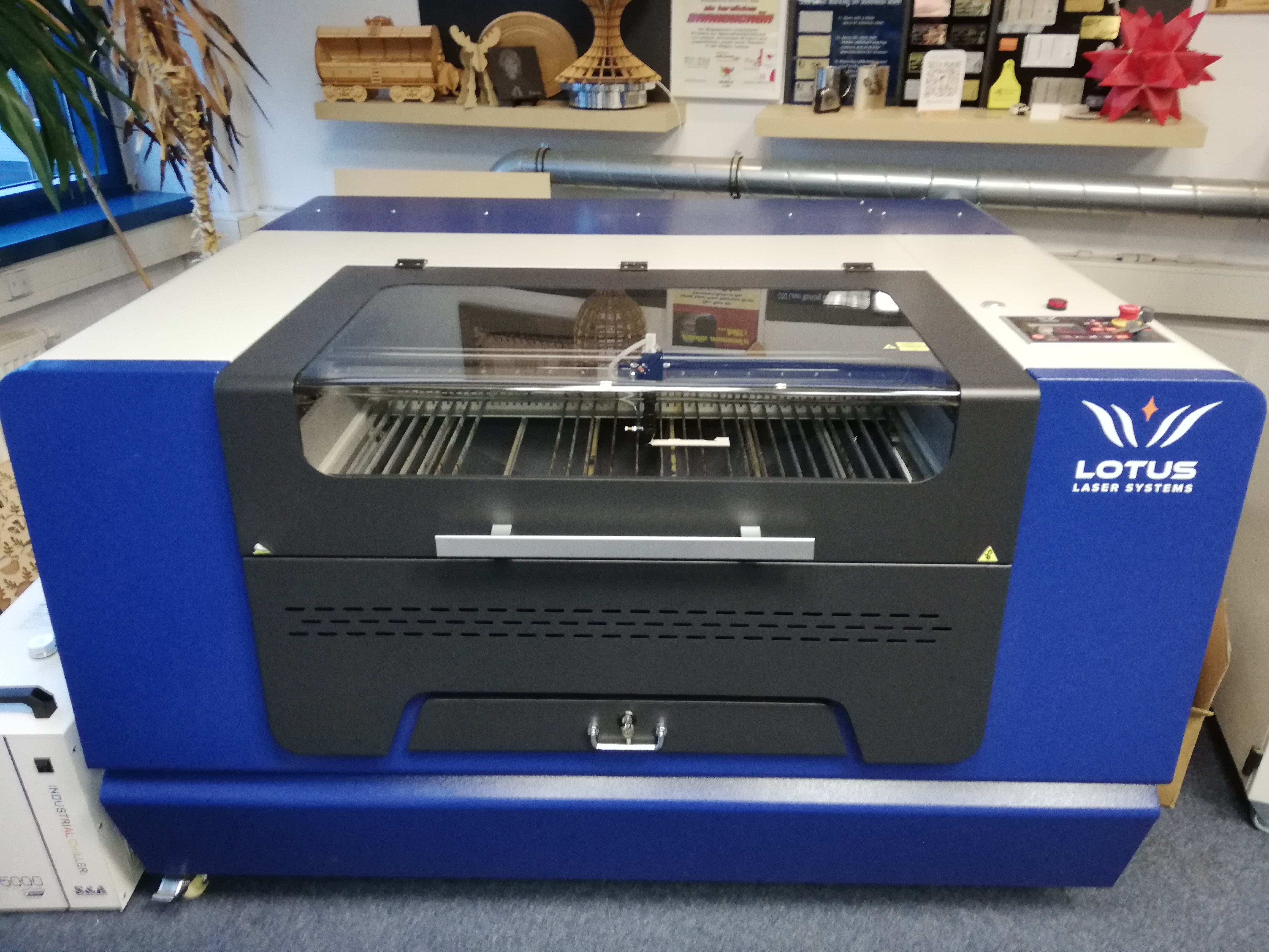 Lotus Blu 100 mit 80 Watt